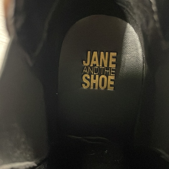 Jane and the shoe cheetah booties - Picture 3 of 4